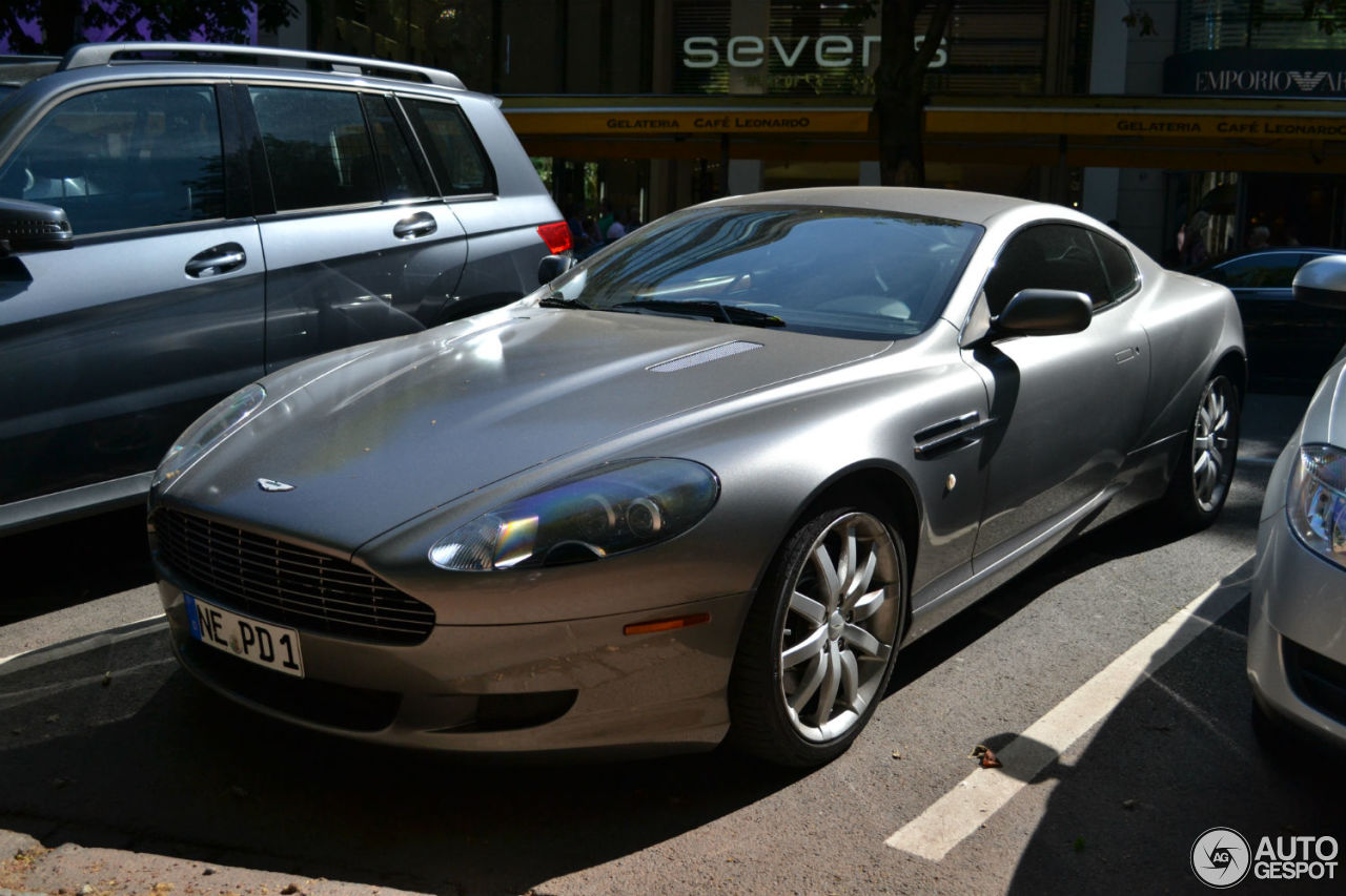 Aston Martin DB9