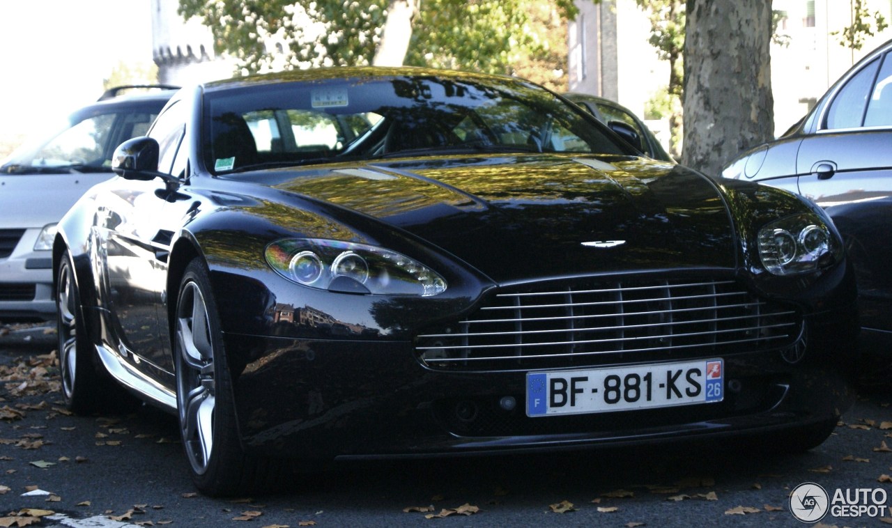 Aston Martin V8 Vantage