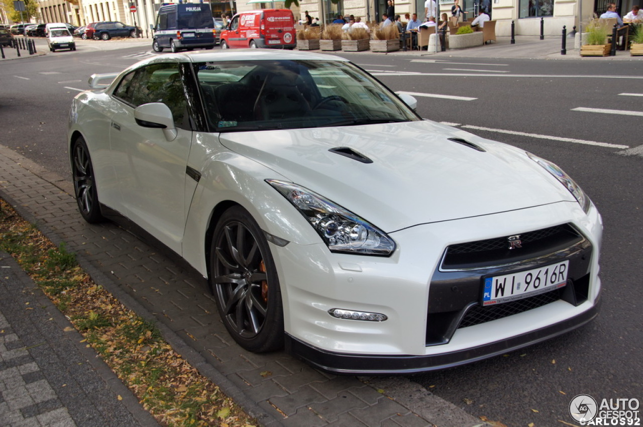 Nissan GT-R 2012