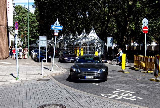 Aston Martin V8 Vantage