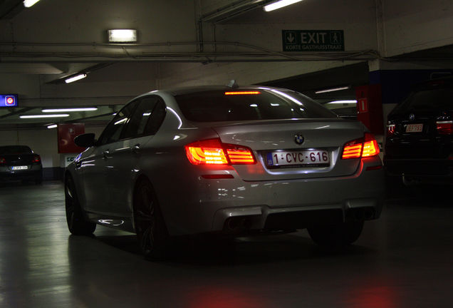 BMW M5 F10 2011