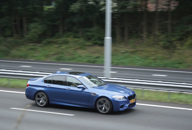 BMW M5 F10 2011