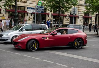 Ferrari FF