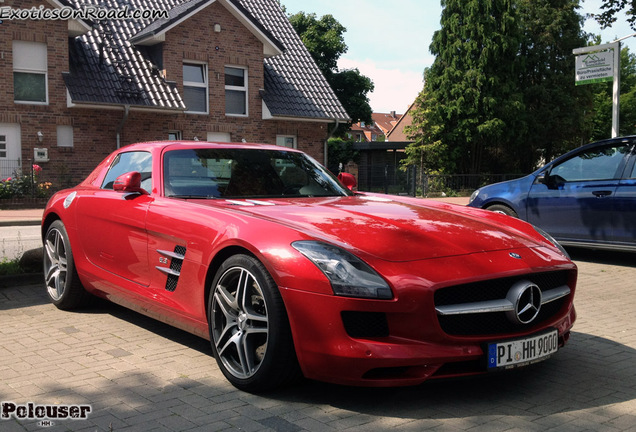 Mercedes-Benz SLS AMG