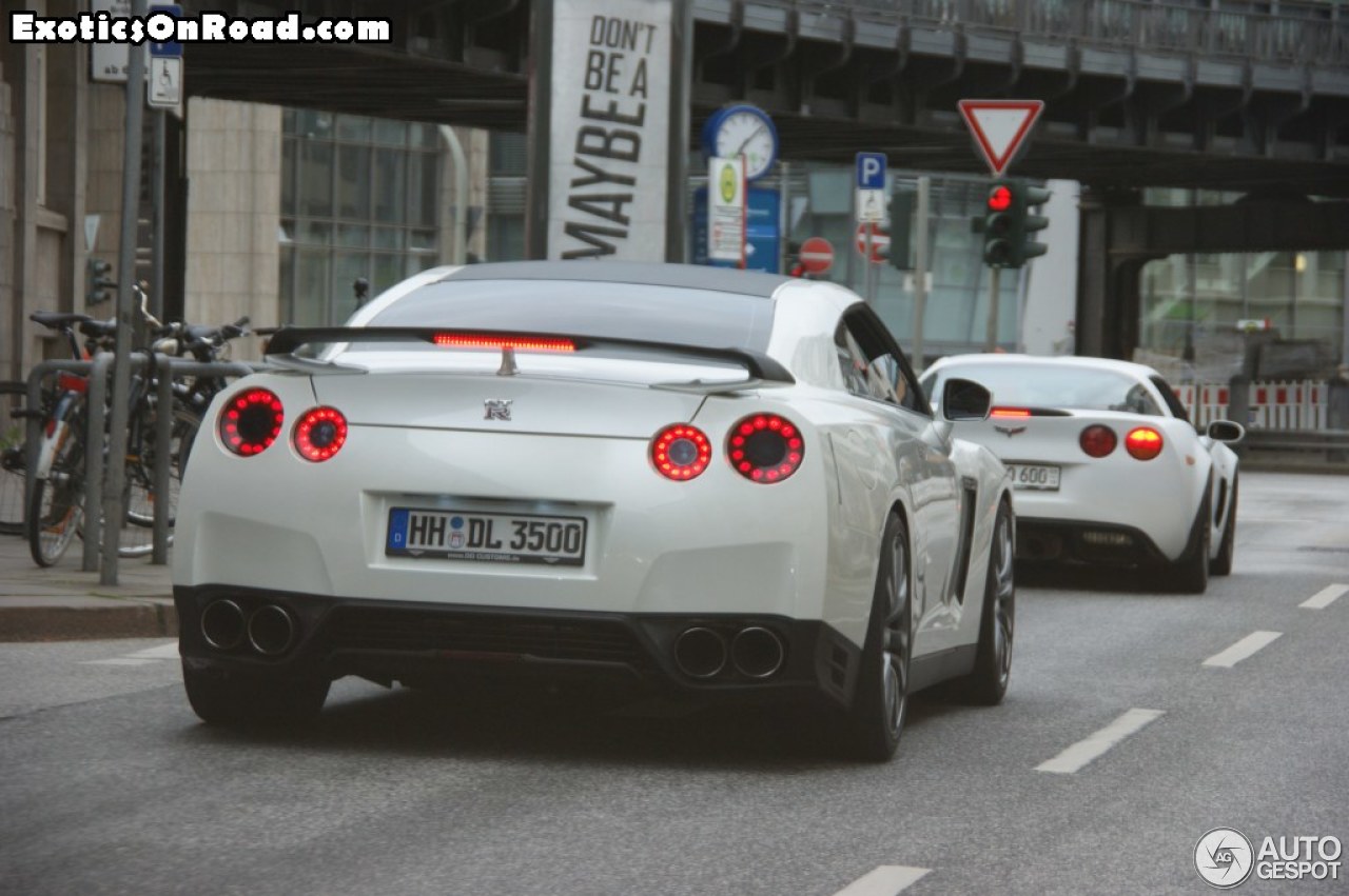 Nissan GT-R 2011