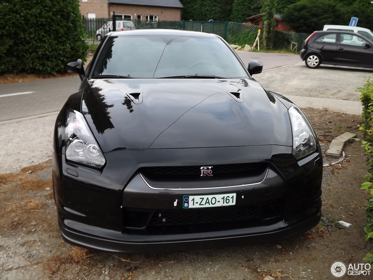 Nissan GT-R