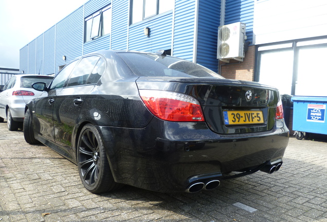 BMW M5 E60 2005