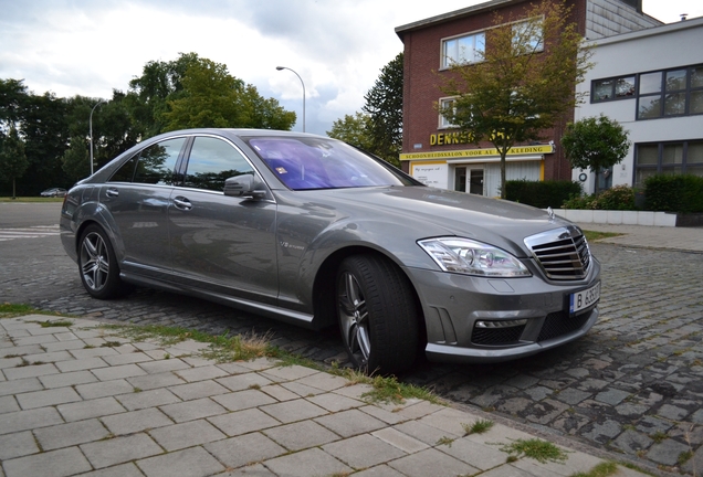 Mercedes-Benz S 63 AMG W221 2011