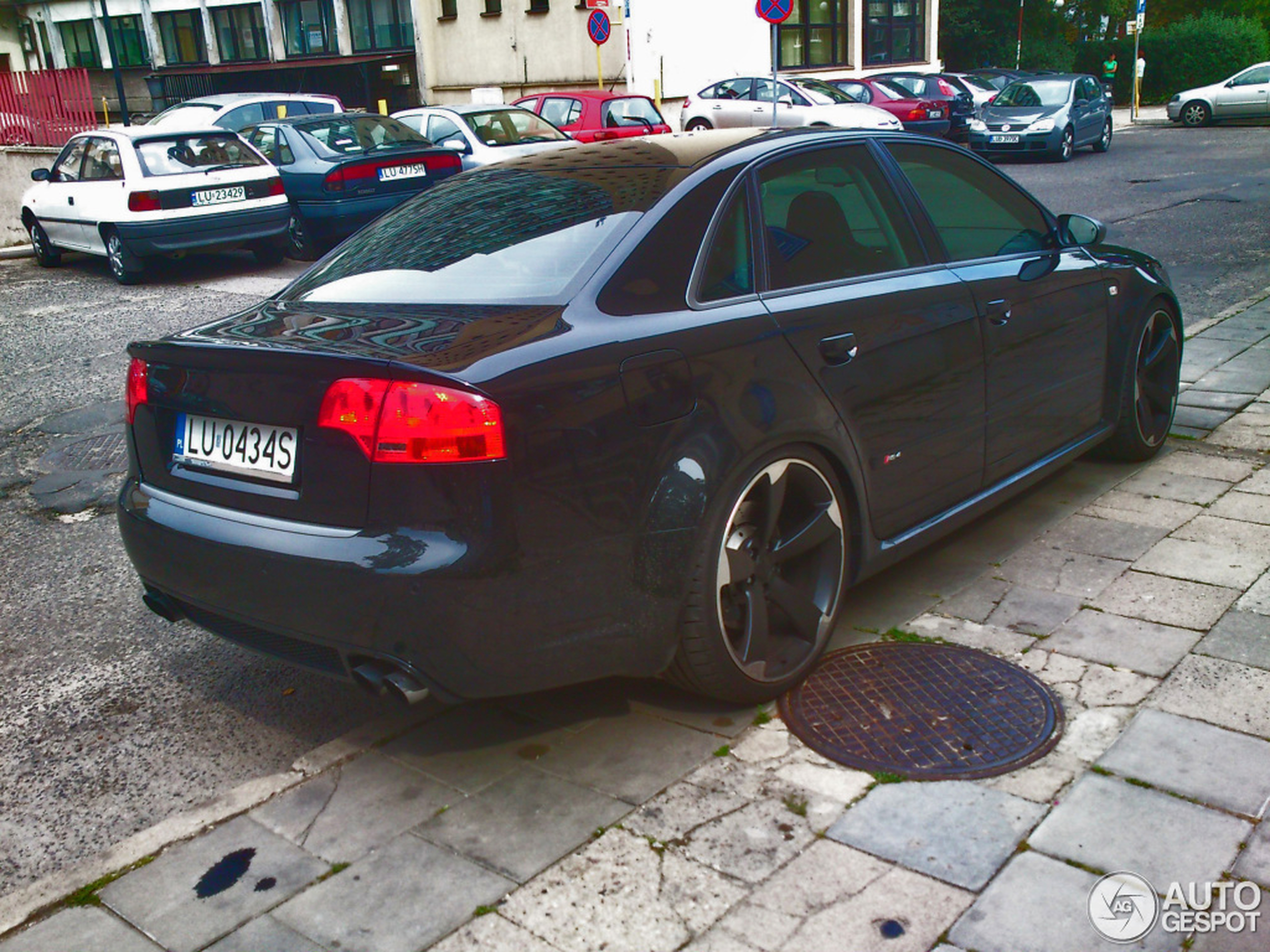 Audi RS4 Sedan