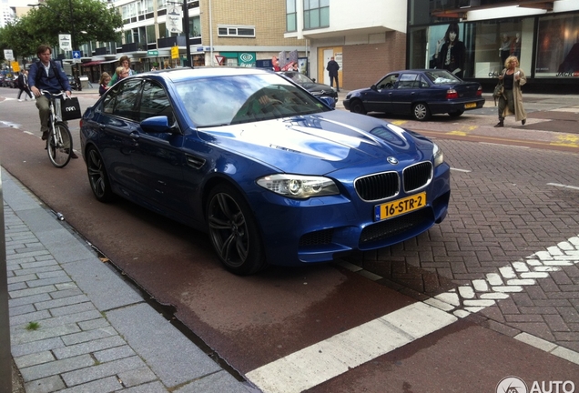 BMW M5 F10 2011