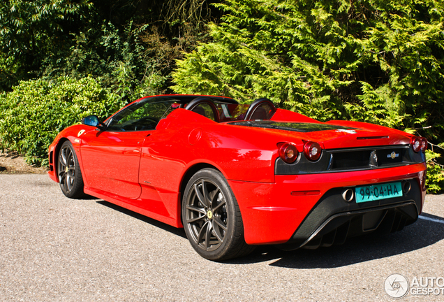 Ferrari Scuderia Spider 16M