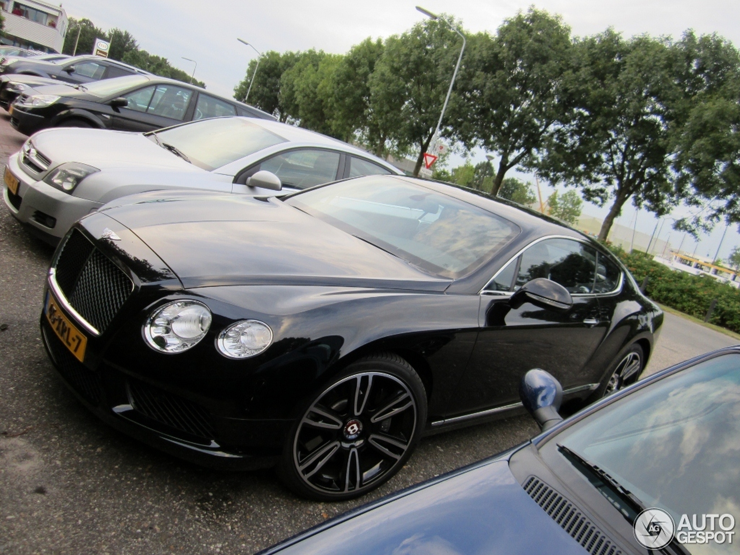 Bentley Continental GT V8