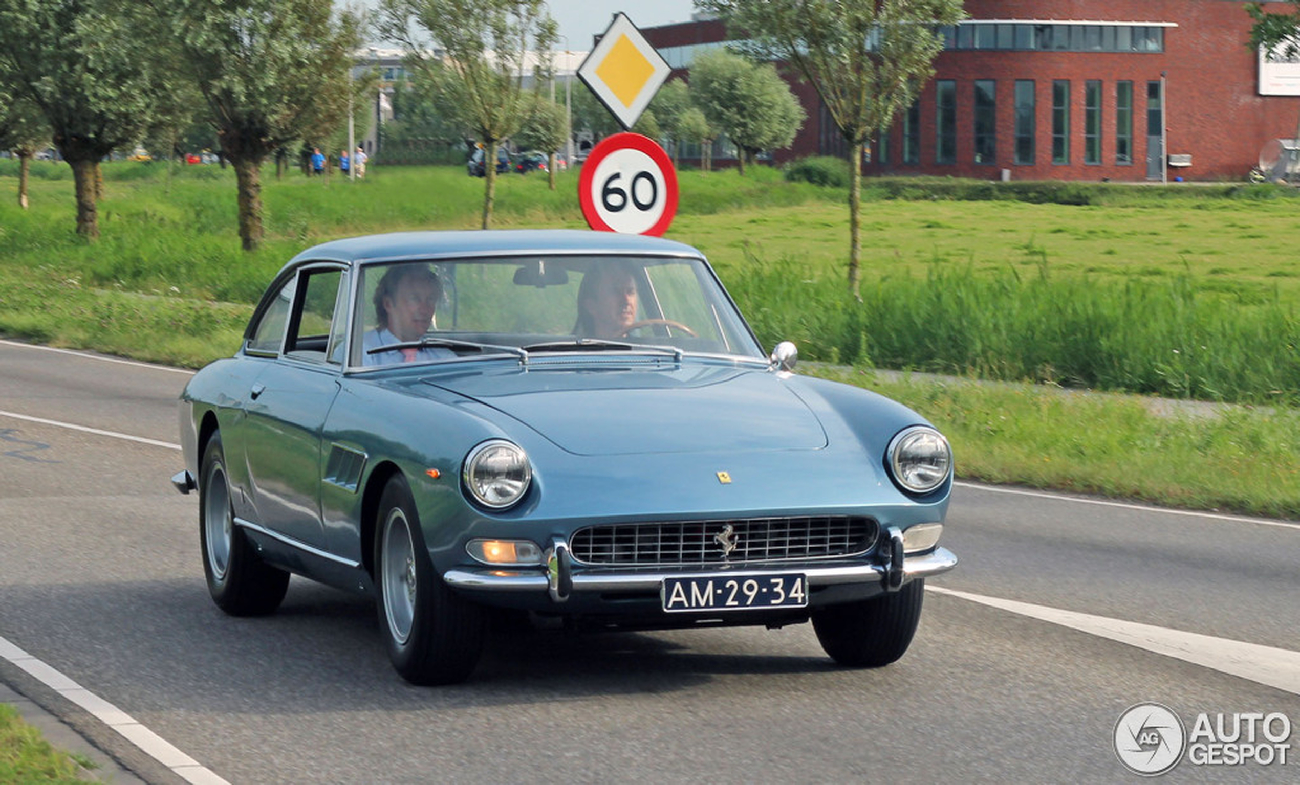 Ferrari 330 GT 2+2 Series II