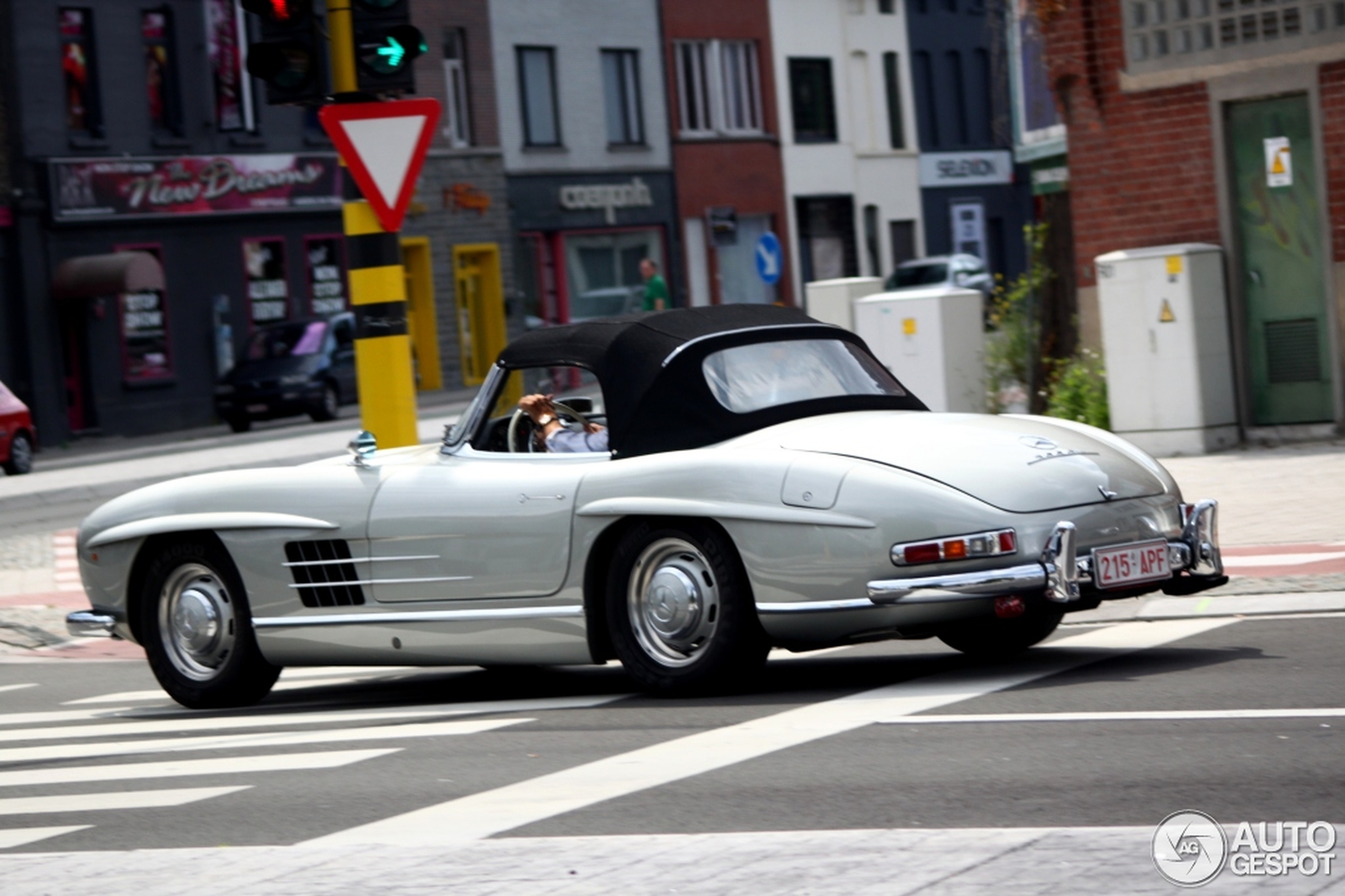 Mercedes-Benz 300SL Roadster