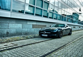 Mercedes-Benz SLS AMG