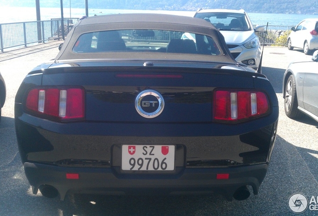 Ford Mustang GT Convertible 2011