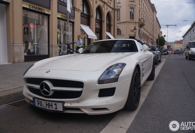 Mercedes-Benz SLS AMG Roadster