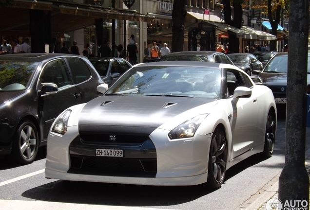 Nissan GT-R