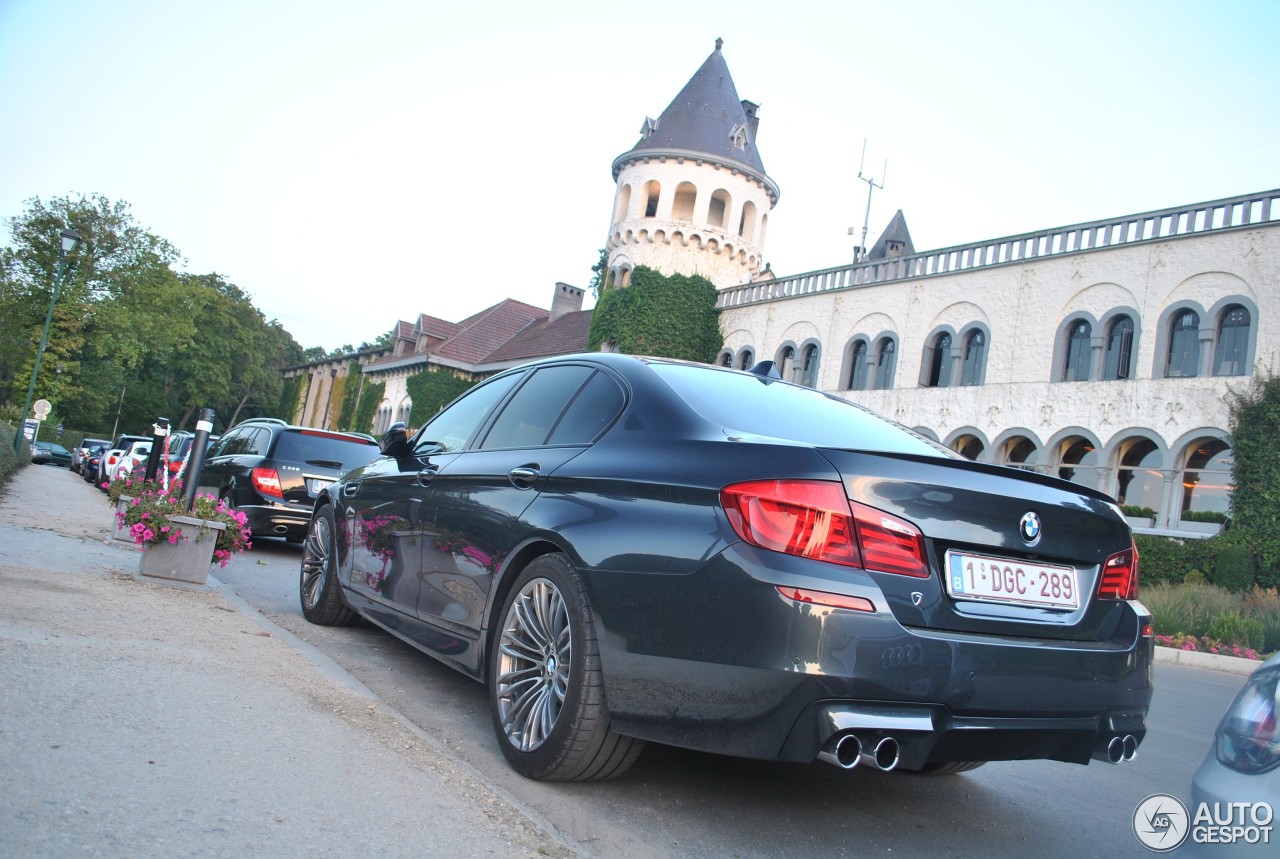 BMW M5 F10 2011