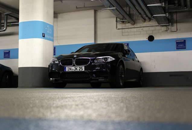 BMW M5 F10 2011