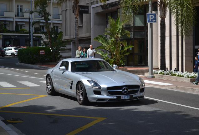 Mercedes-Benz SLS AMG