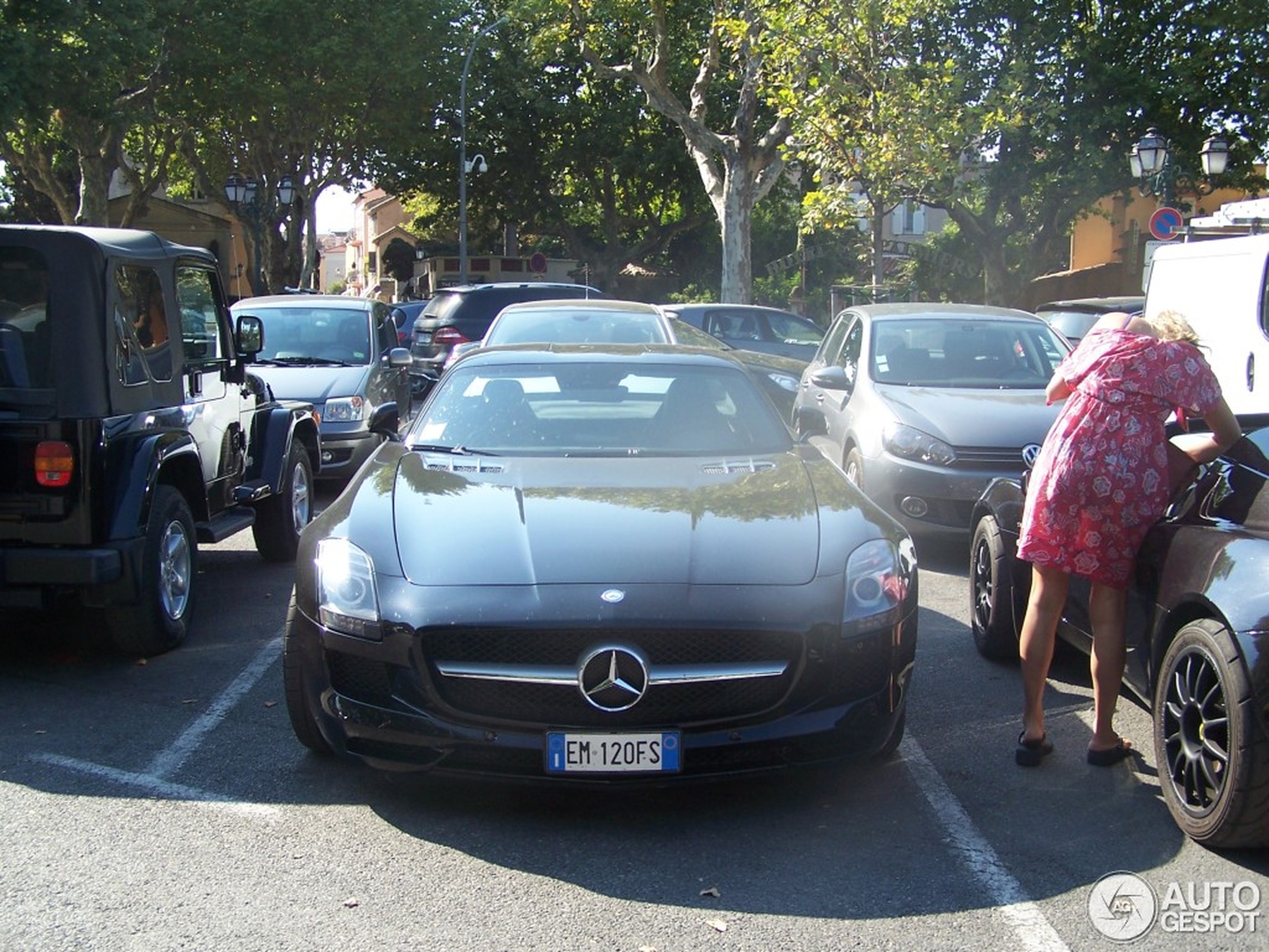 Mercedes-Benz SLS AMG