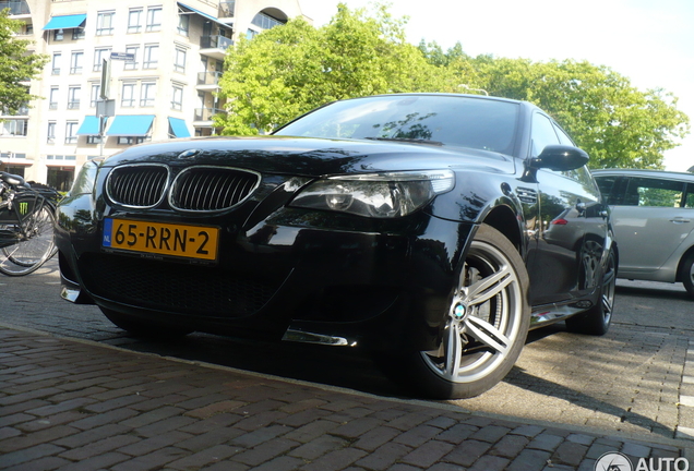 BMW M5 E60 2005