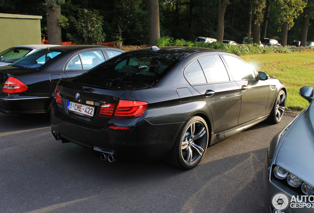 BMW M5 F10 2011