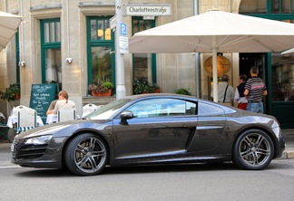 Audi R8 V10