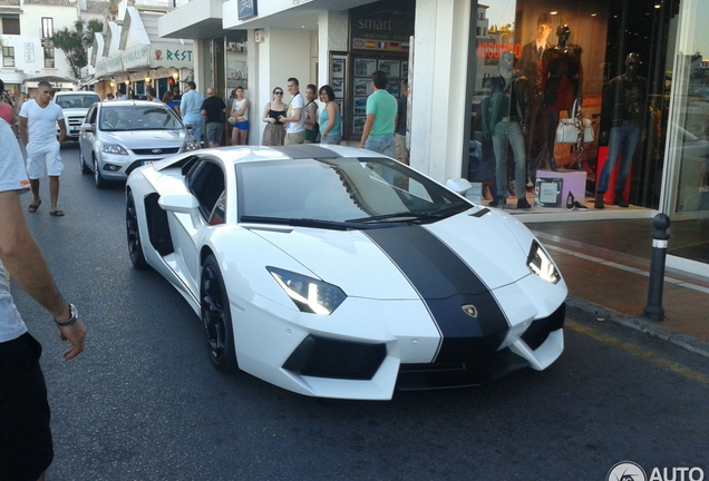 Lamborghini Aventador LP700-4