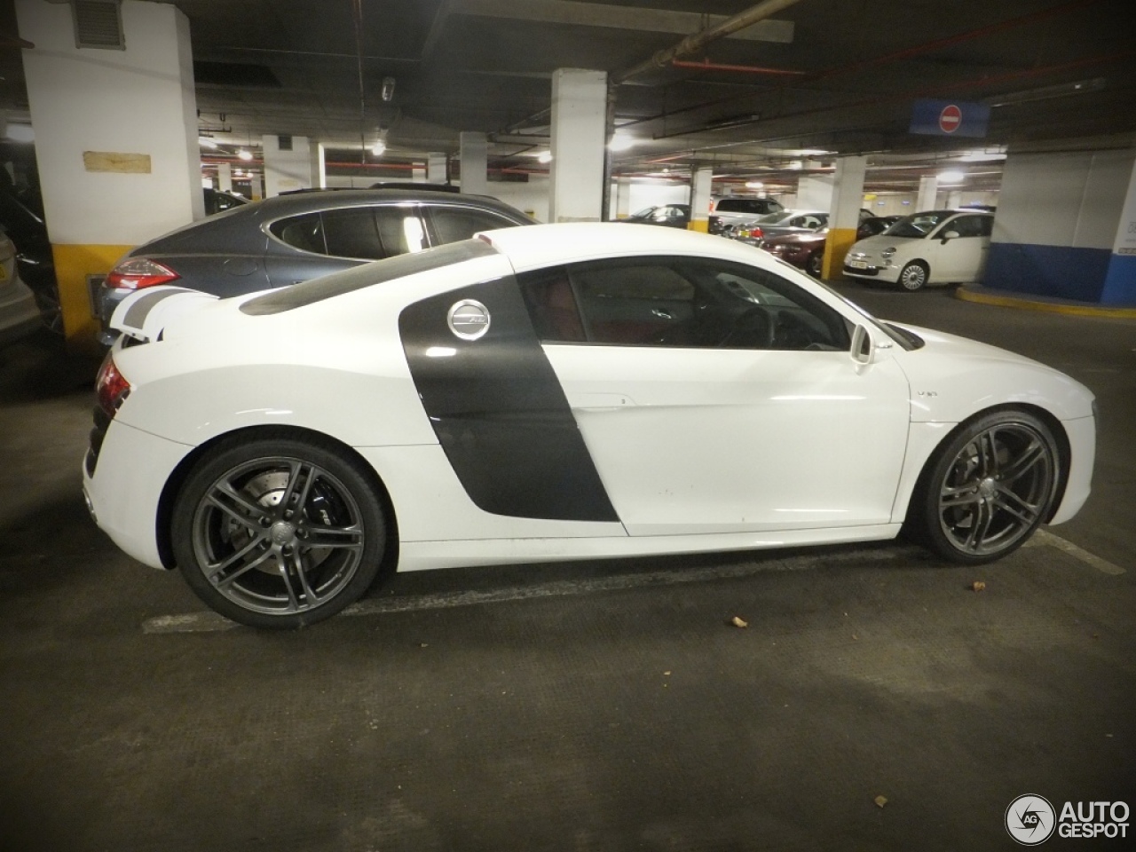 Audi R8 V10