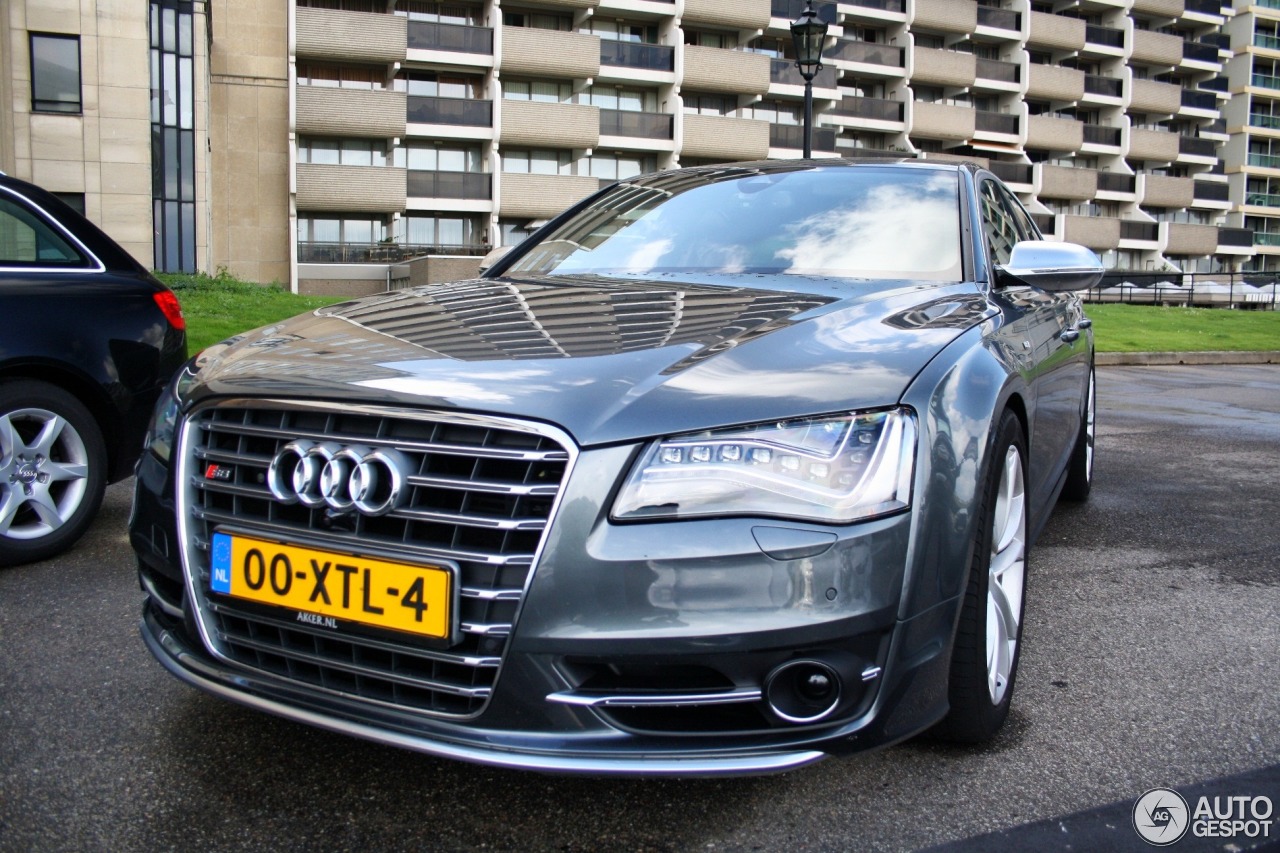 Audi S8 D4