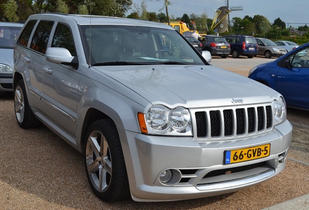 Jeep Grand Cherokee SRT-8 2005