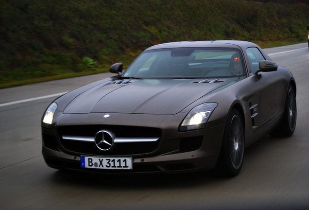 Mercedes-Benz SLS AMG