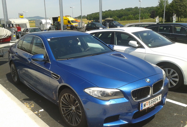 BMW M5 F10 2011