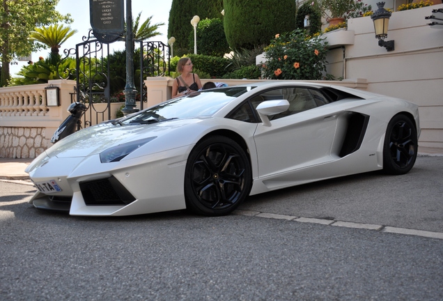 Lamborghini Aventador LP700-4