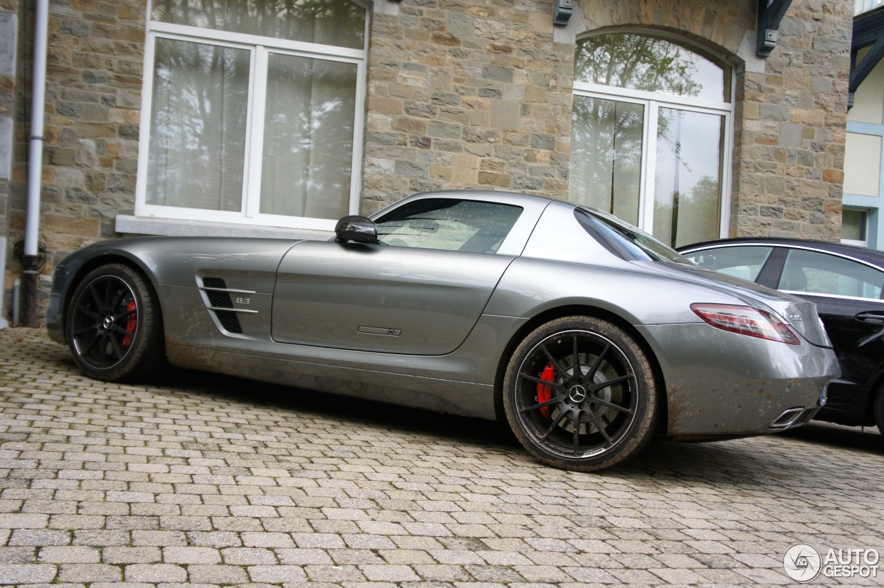 Mercedes-Benz SLS AMG