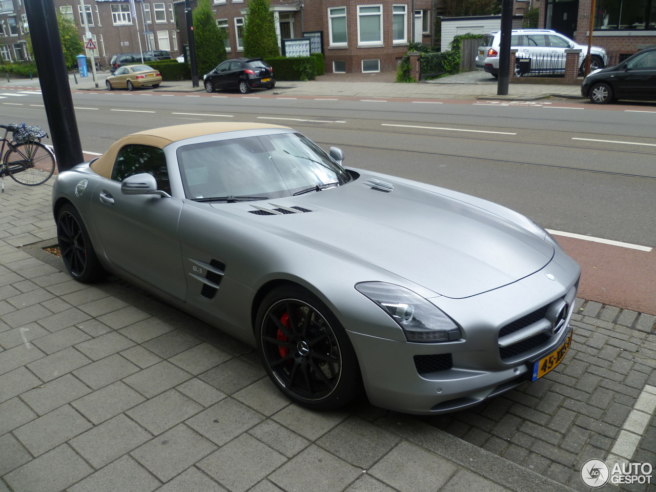 Mercedes-Benz SLS AMG Roadster