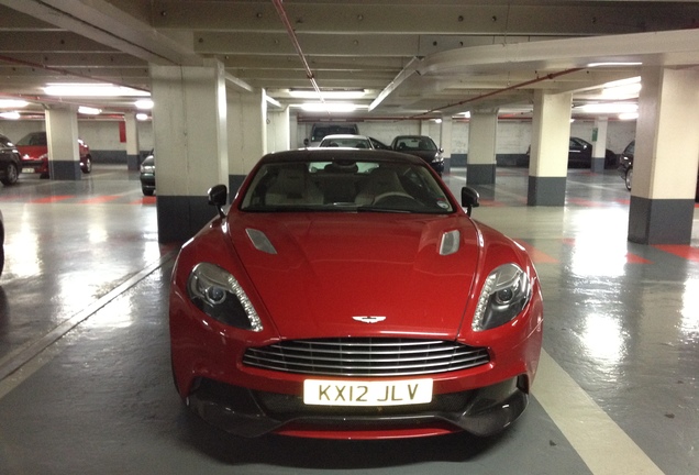 Aston Martin Vanquish 2013