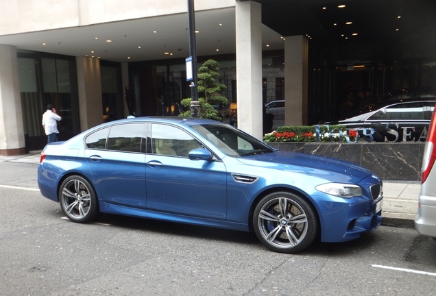 BMW M5 F10 2011