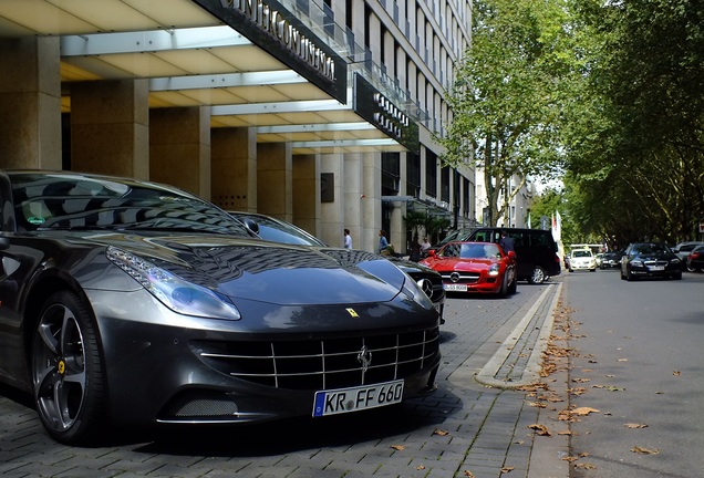 Ferrari FF