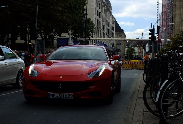 Ferrari FF