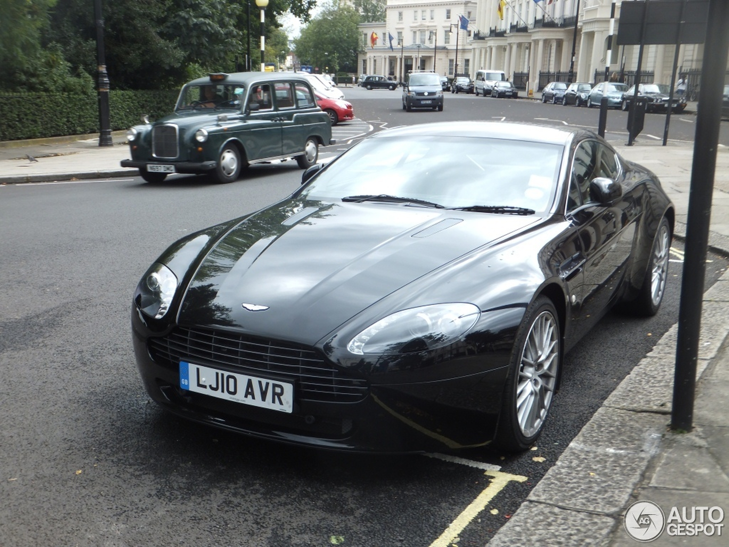 Aston Martin V8 Vantage