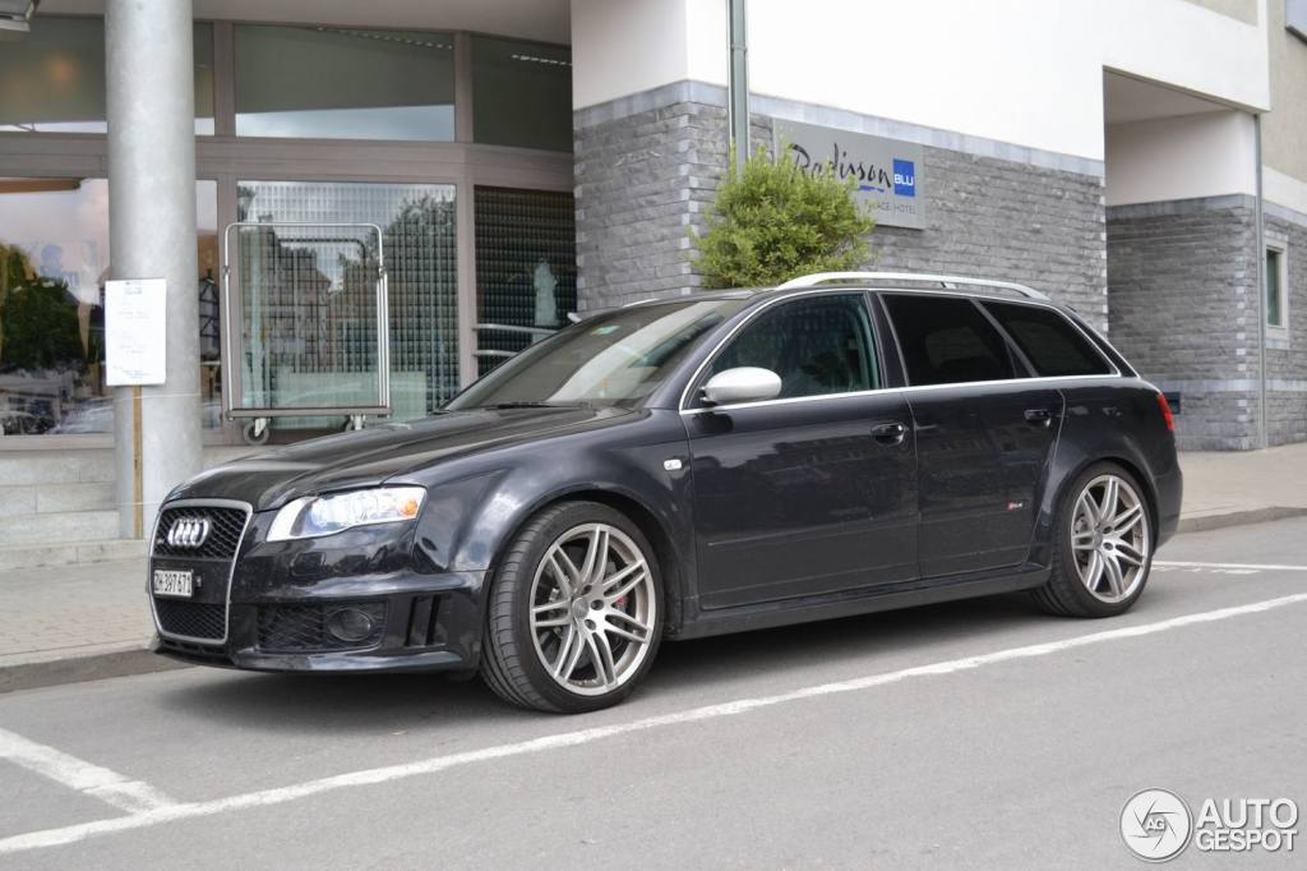 Audi RS4 Avant B7