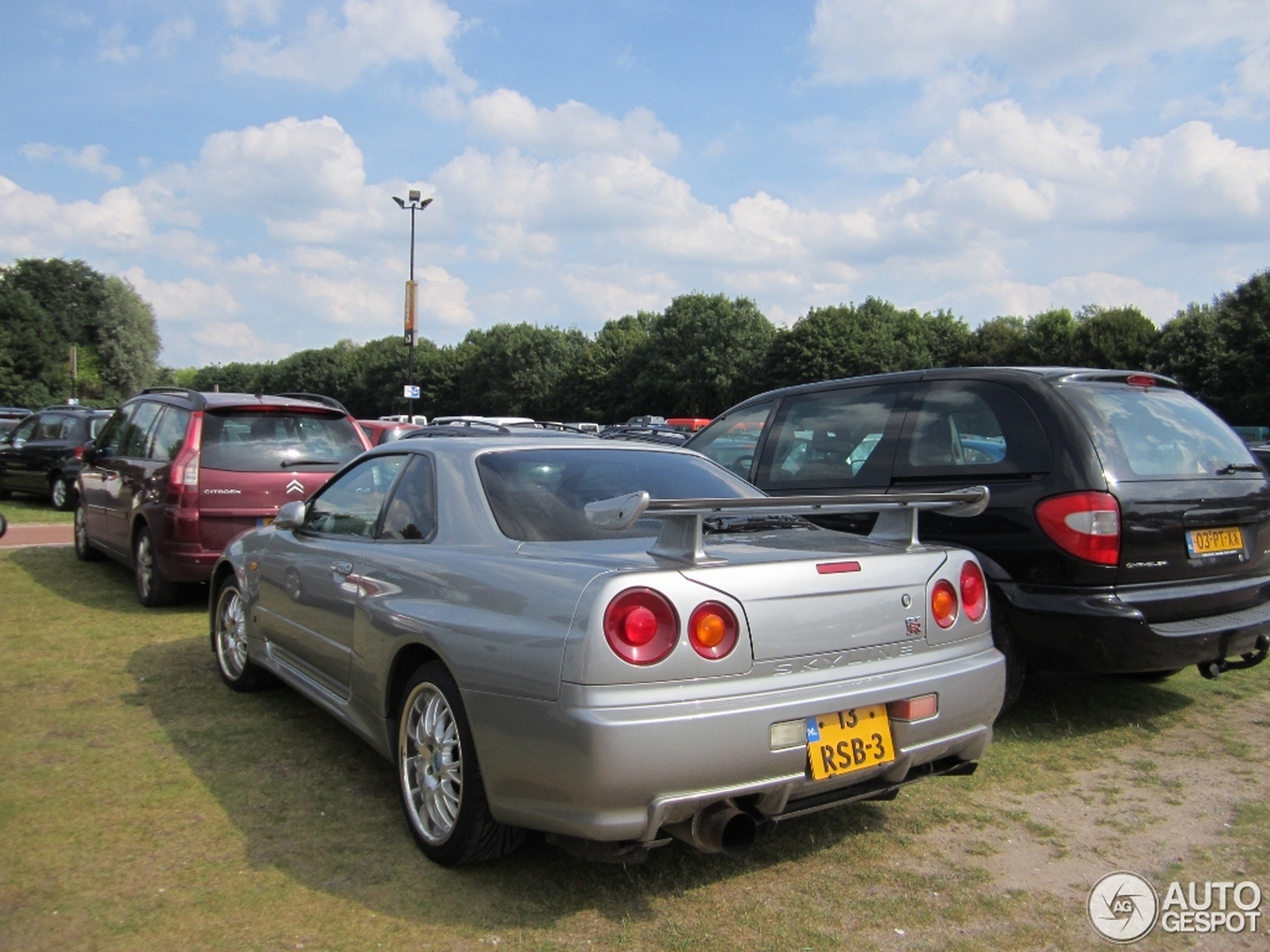 Nissan Skyline R34 GT-R