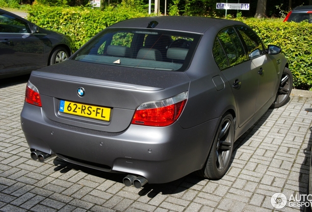 BMW M5 E60 2005