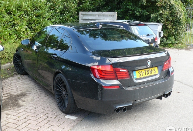 BMW M5 F10 2011