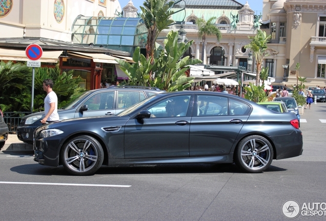 BMW M5 F10 2011