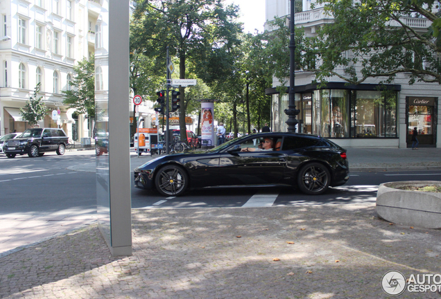 Ferrari FF