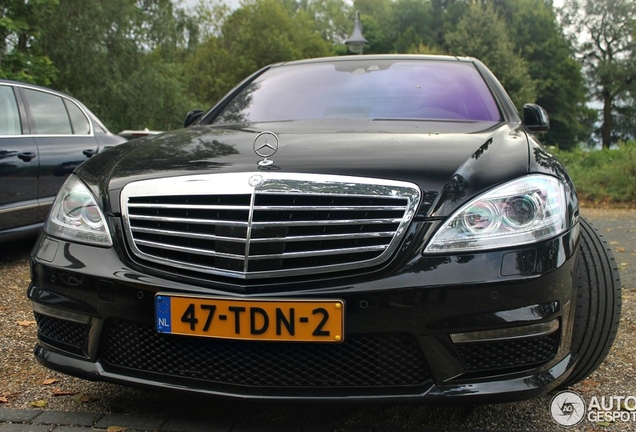 Mercedes-Benz S 63 AMG W221 2011